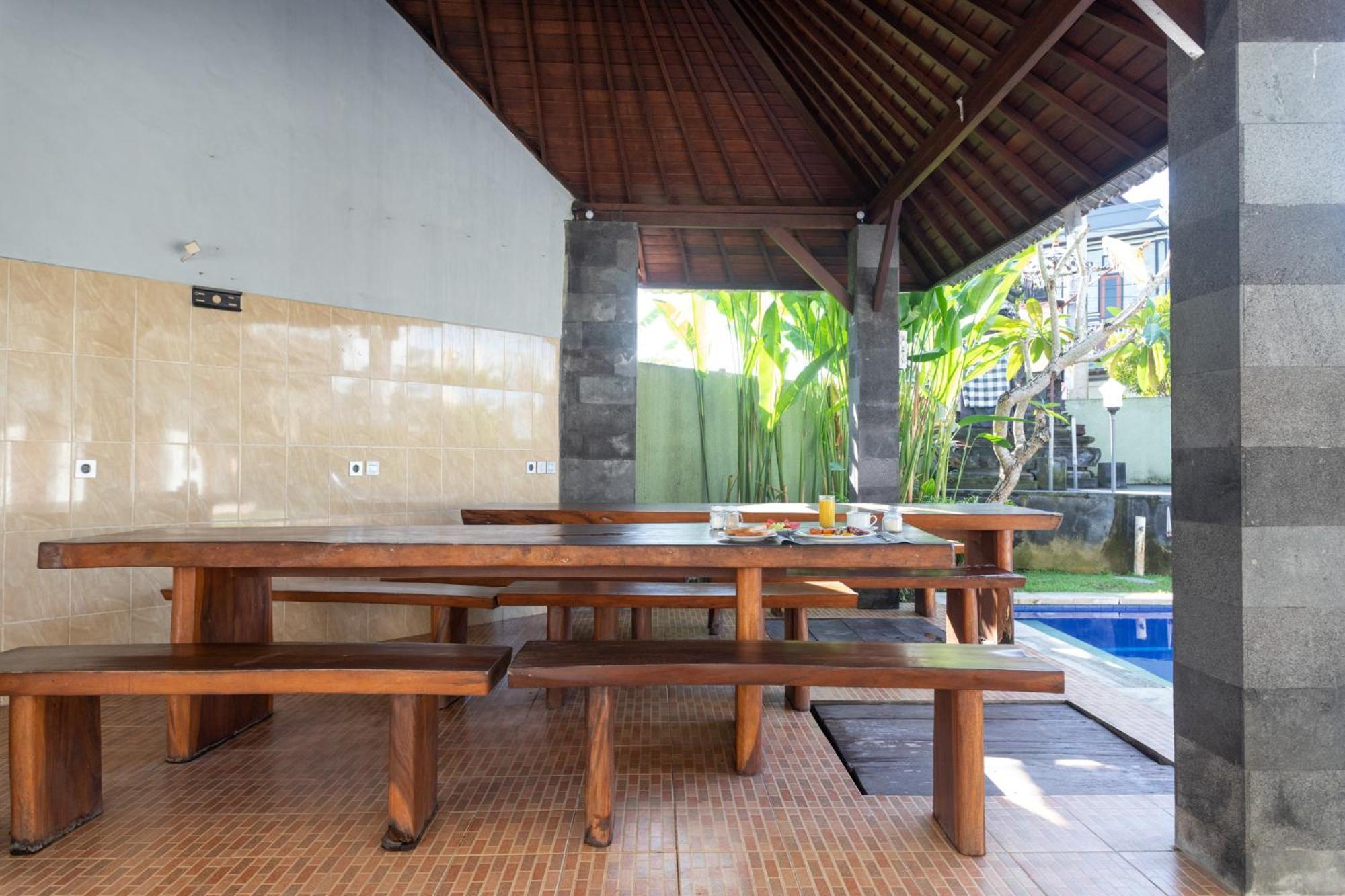 Cempaka Mas Guest House Canggu Exterior foto